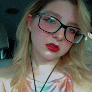 Meet your Posher, Karlee